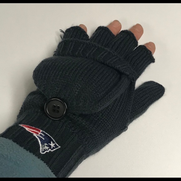 New England Patriots Fingerless mittens - Picture 2 of 3